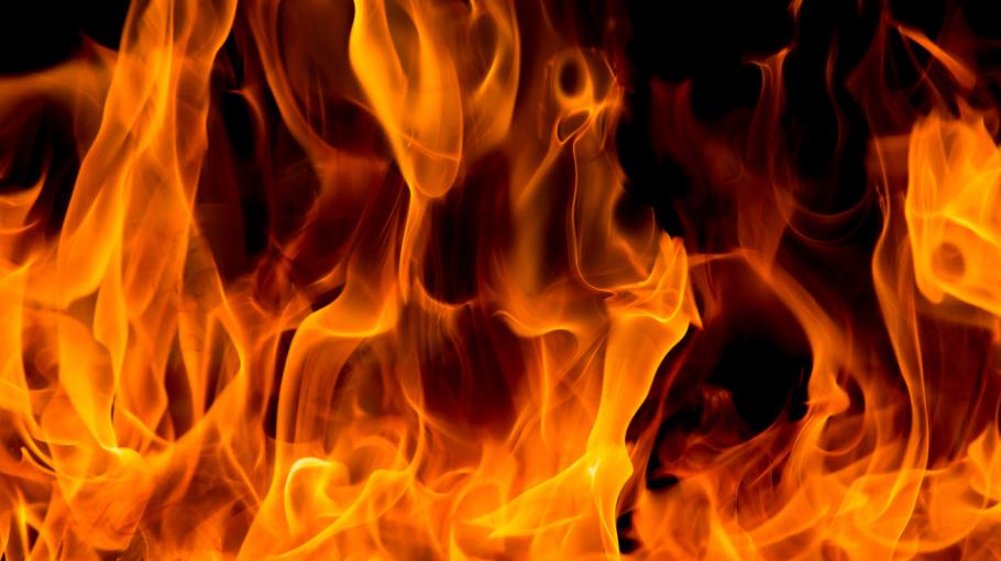 Des flammes