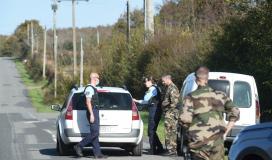 Des gendarmes près de la forêt de Bellebranche le 9 novembre